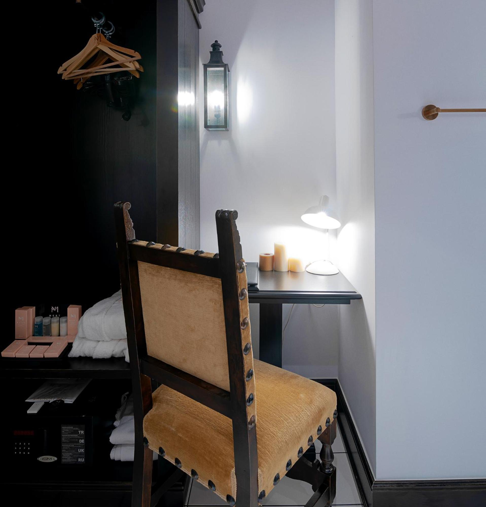 Mert Boutique Hotel Korce Buitenkant foto